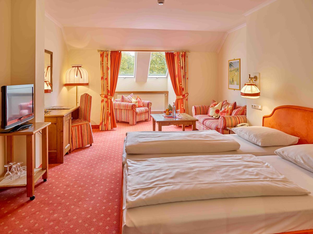 Gutshof Uttlau Otel Haarbach Dış mekan fotoğraf